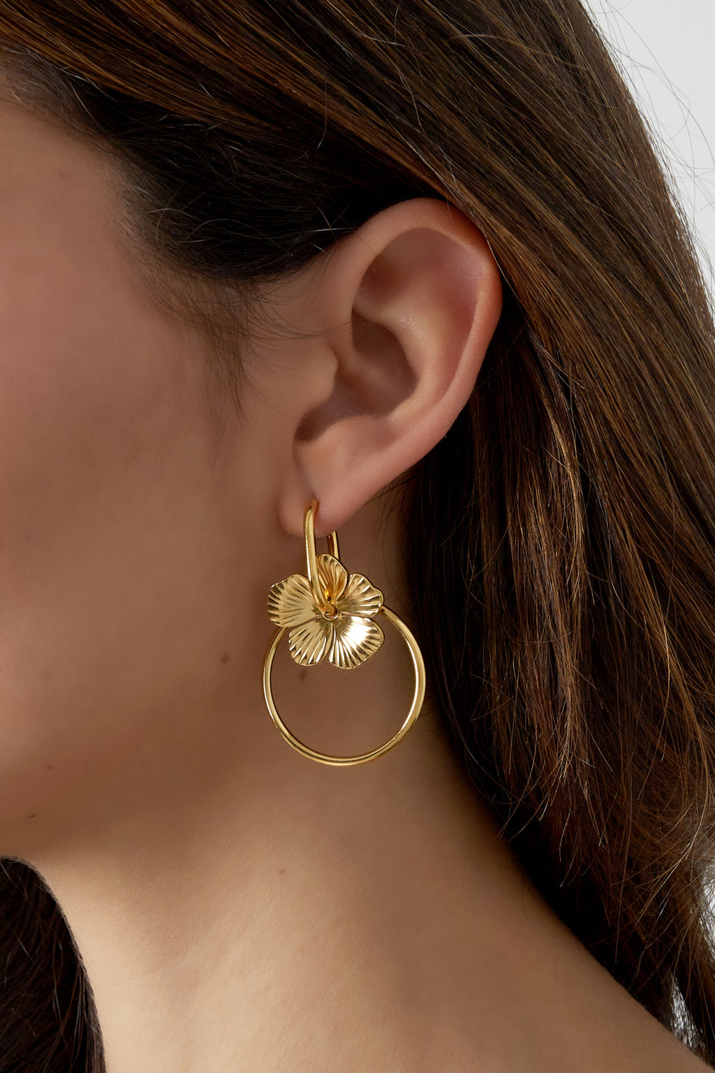 Boucles d’Oreilles “Golden Petal” – Élégantes & Modernes