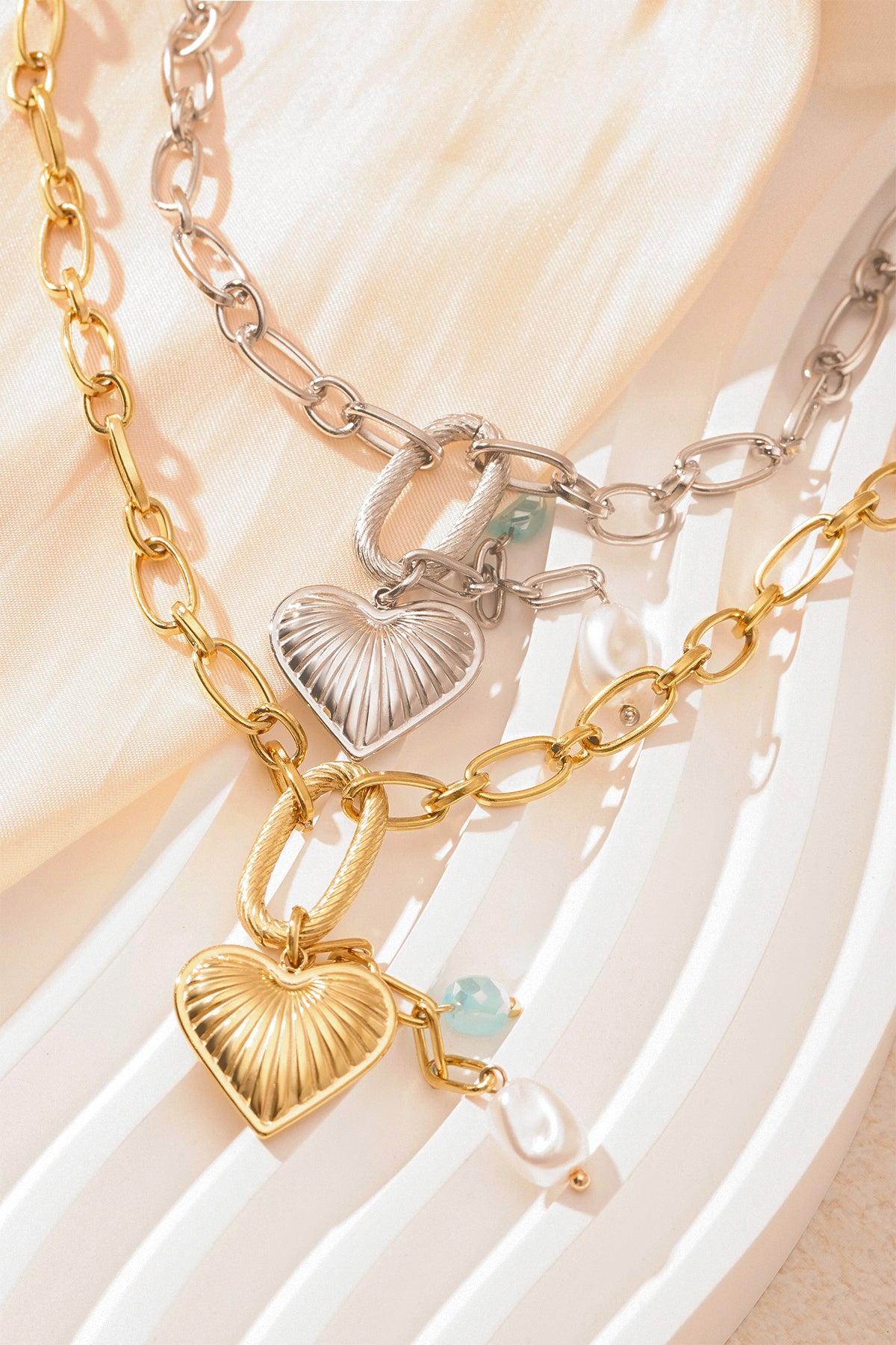 Collier “Shiny Heart” Doré – Romantique & Chic