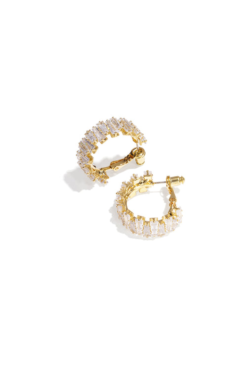 Boucles d’Oreilles Créoles Dorées – Style Luxe Minimaliste